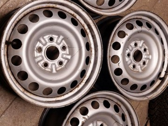16 " Toyota Lexus стальные диски 5x114,3 16x7,5 центр 60
