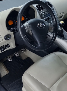 Toyota Auris 2008 2.2 130 KW diesel (1 foto / 5)