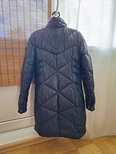Женская куртка (2 фото из 2)