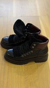 Naiste talvesaapad «Kurt Geiger London» (1 foto / 3)