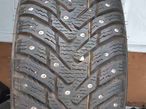 195/55/16 NOKIAN HAKKAPELIITTA 8 шипованные шины