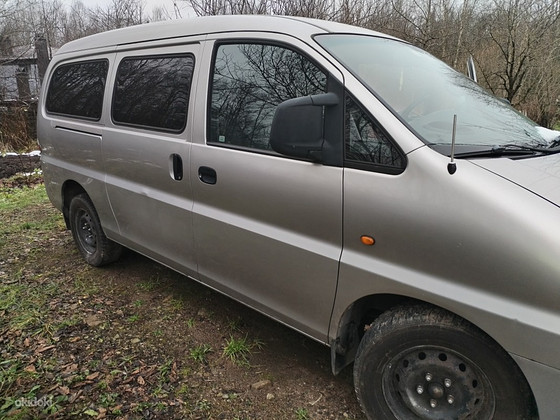 HYUNDAI H-1