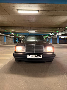 Mercedes Benz 300E (1 фото из 14)