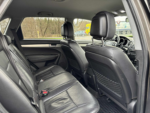 Kia Sorento (8 фото из 8)