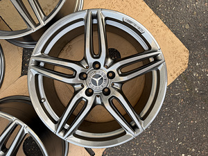 19" оригинальные диски Mercedes-Benz W213 AMG 5x112 (1 фото из 9)