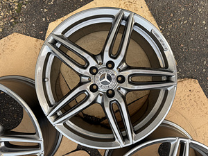19" оригинальные диски Mercedes-Benz W213 AMG 5x112 (4 фото из 9)