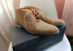 Tommy HIlfiger saapad - 45 (1 foto / 2)