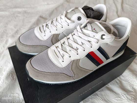 Tommy HIlfiger tossud - 44