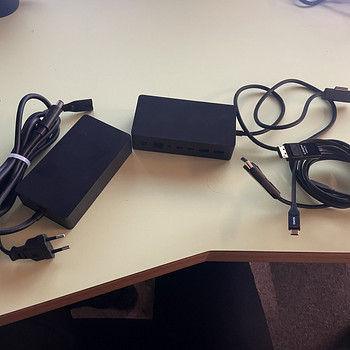 Microsoft Surface Dock 2