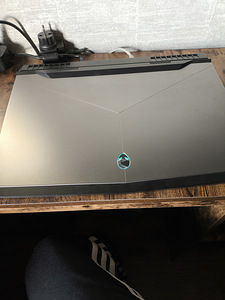 Alienware i7 8750h 1070 32 DDR4 "17 120hz (2 фото из 4)