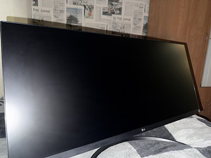 Продам монитор 34” LG Ultrawide 34WP550-B (2 фото из 4)