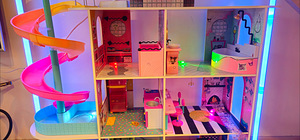 Nukumaja L.O.L Surprise! OMG Fashion House (originaal MGA) (5 foto / 10)