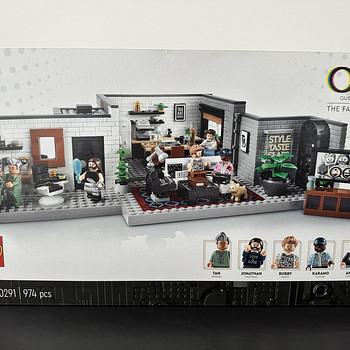 Lego Queer Eye - The Fab 5 Loft 10291