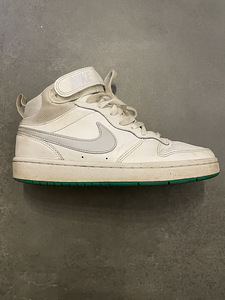 Valged Nike tossud suurus 36 vähe kasutatud (1 foto / 3)