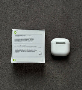 AirPods 4 with ANC (2 foto / 2)