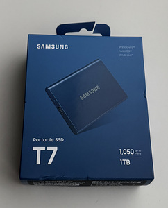 Samsung T7 1 TB USB 3.2 , Gray / Blue (1 фото из 8)