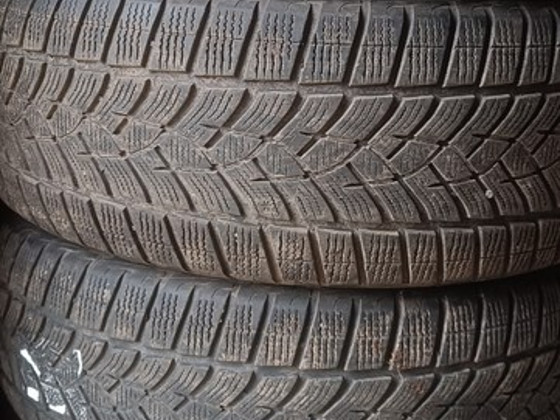 235/55 19 Goodyear