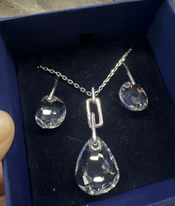 Swarovski (2 фото из 3)