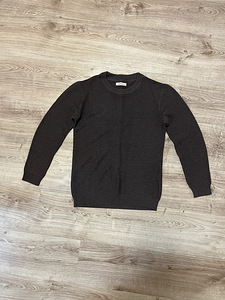 Свитер 140 см (2 фото из 3)