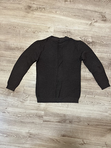 Свитер 140 см (3 фото из 3)