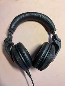 Pioneer DDJ-400 + Pioneer DM-40 + Pioneer HDJ-X5 (5 foto / 8)