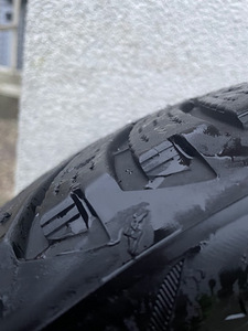 Goodyear UltraGrip Ice Arctic 2 215/55/R18 (1 foto / 8)
