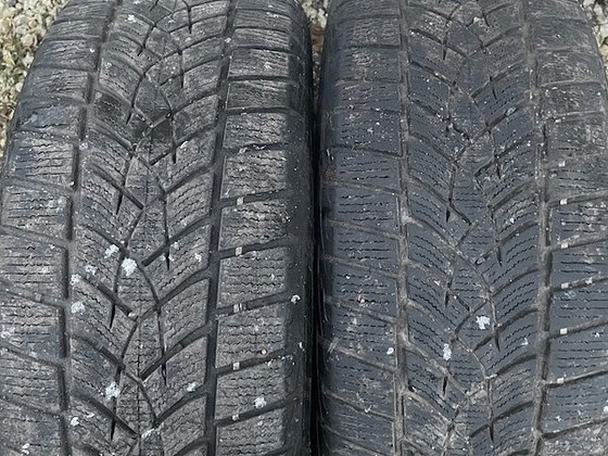 Goodyear UltraGrip Performance 215/55/R18