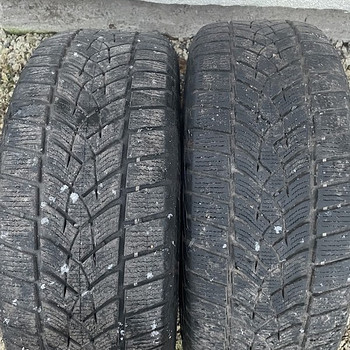 Goodyear UltraGrip Performance 215/55/R18