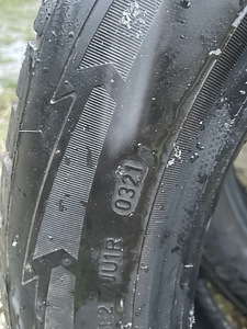 Goodyear UltraGrip Performance 215/55/R18 (3 фото из 8)
