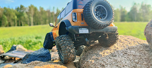 Traxxas TRX-4M Ford Bronco 1/18 RC auto palju lisasi (3 foto / 10)