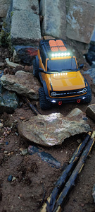 Traxxas TRX-4M Ford Bronco 1/18 RC auto palju lisasi (4 foto / 10)