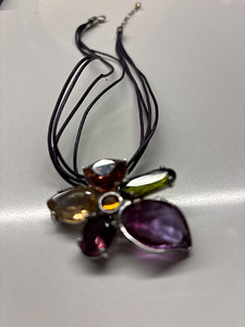 Колье Swarovski (1 фото из 2)