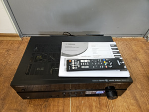 Yamaha RX-V485 MusicCast 5.2 Kodukino ressiiver (2 foto / 3)