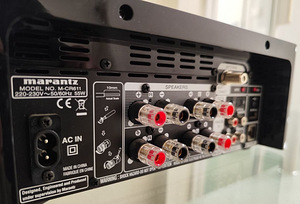 Marantz M-CR611 ressiiver CD-mängija (9 foto / 10)