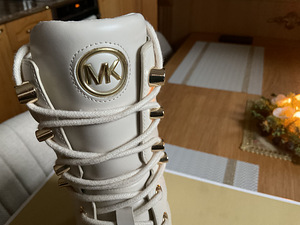 Кожаные женские ботинки Michael Kors (2 фото из 7)