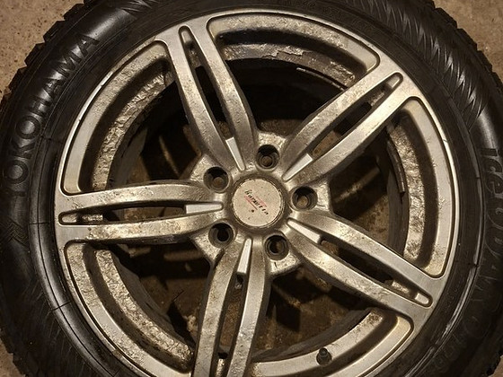 Valuveljed 5*112 Yokohama 215/55 R16 rehvidega
