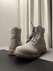Продам женские тёплые ботинки Timberlend (1 фото из 5)