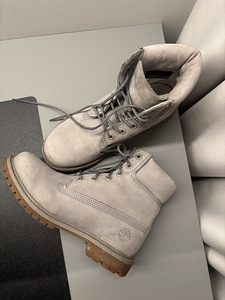 Продам женские тёплые ботинки Timberlend (2 фото из 5)