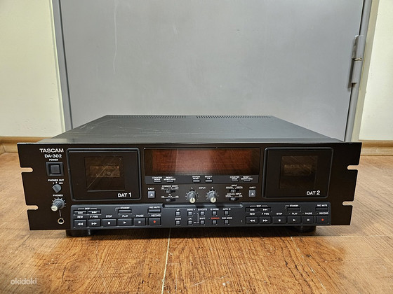 Tascam DA-302 Dual Digital Audio Tape Deck