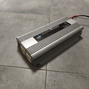 Inverter 24V kuni 220V (3 foto / 4)