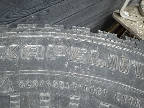Шины 225/65/17 Nokian