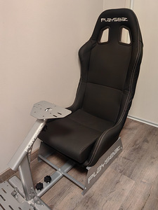 Playseat Evolution (1 фото из 2)