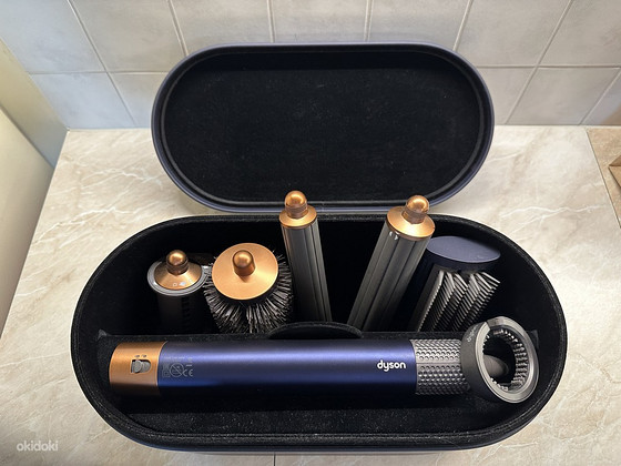 Dyson styler/long