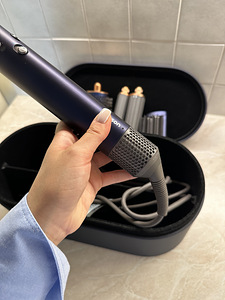 Dyson styler/длинный (2 фото из 7)