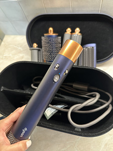 Dyson styler/длинный (5 фото из 7)