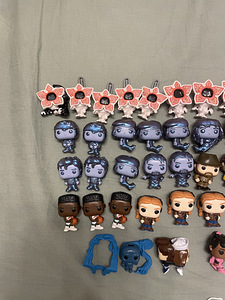 Kinder joy stranger things (2 foto / 4)