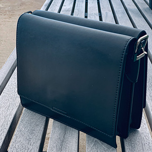 Ōlakott ItalyLeather (5 фото из 5)