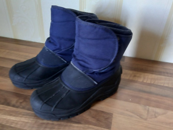 Детские самоги ; размер 34.