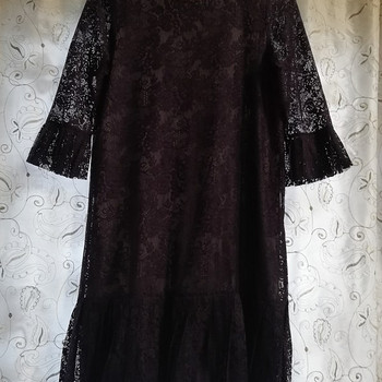 Красивое темно-лиловое кружевное платье L-XL