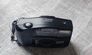 35-мм пленочная камера Yashica Clearlook AF | Винтаж 1990-х (5 фото из 6)